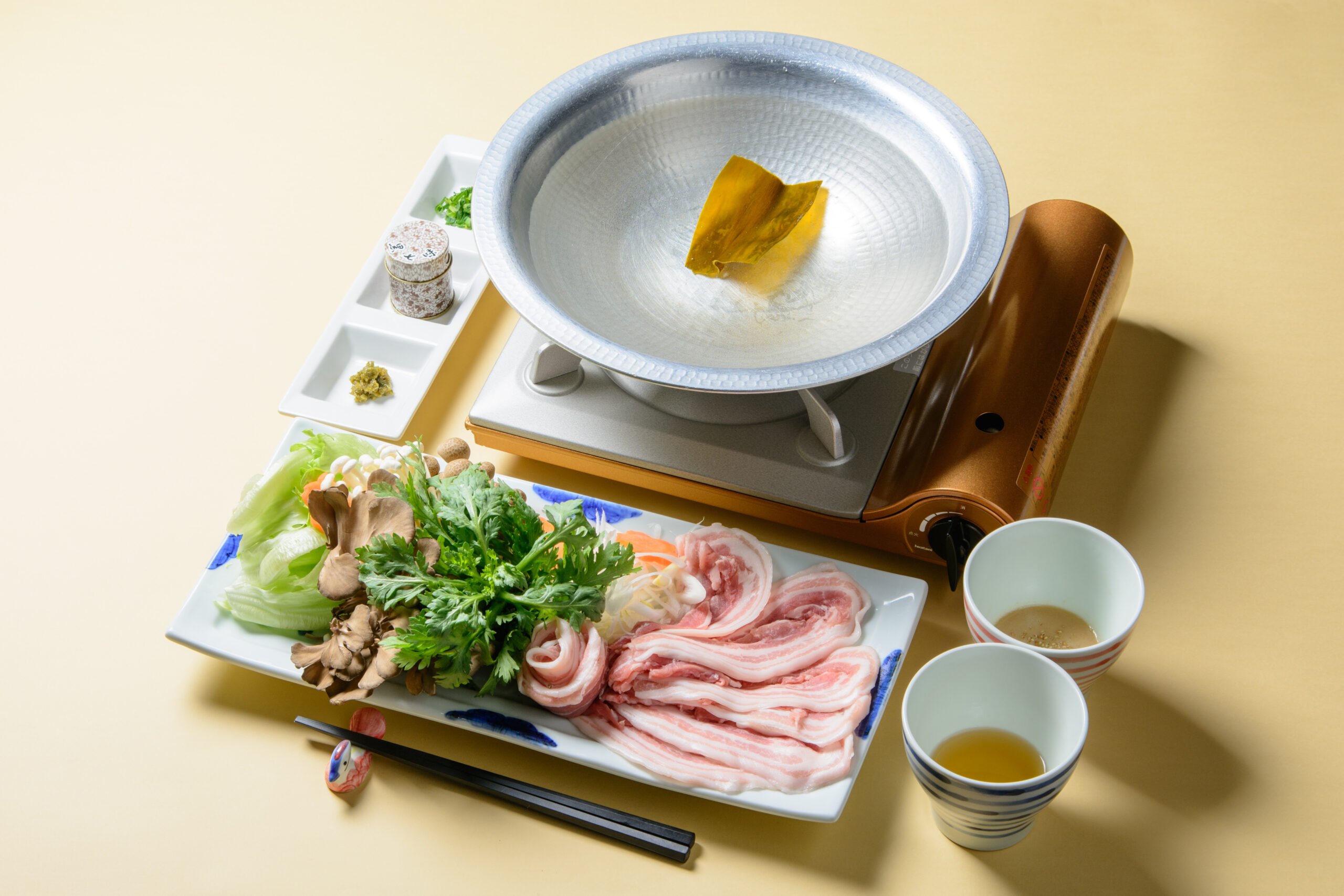 旅籠屋丸一の上州麦豚しゃぶしゃぶと地元野菜の夕食膳