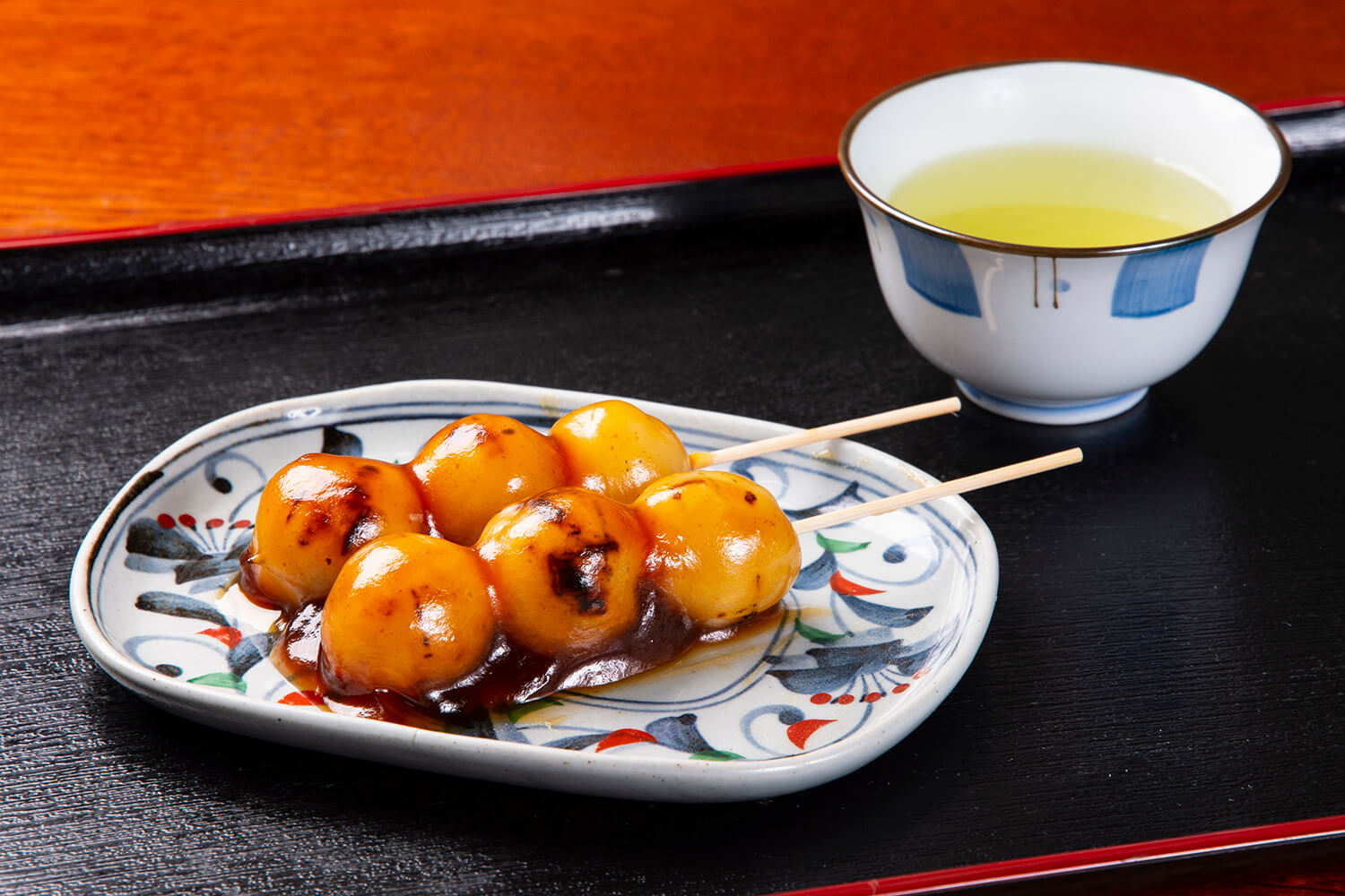 須川茶屋の香ばしい手づくり団子