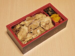 登利平の上州御用鳥めし竹弁当